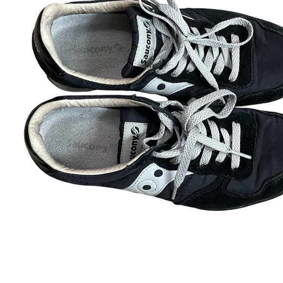 Saucony black & white sneakers. Size 9.5 boxBK - Picture 5 of 11